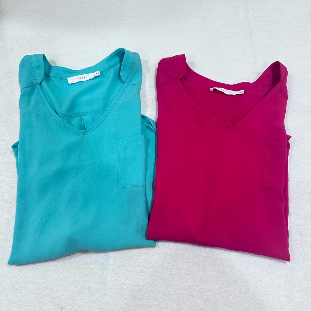 Women's Lush V-Neck Tops - Teal and Raspberry